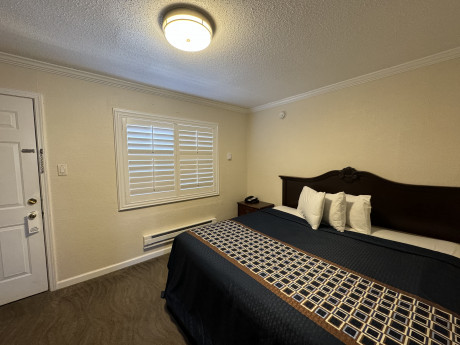 Welcome To Tamalpais Motel - King Guest Room